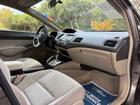 Used 2010 Honda Civic LX image 12