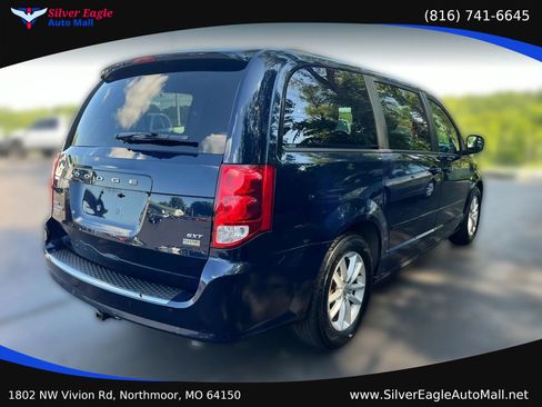 Used 2014 Dodge Grand Caravan SXT w/ Rear Park Assist Package FWD image 4