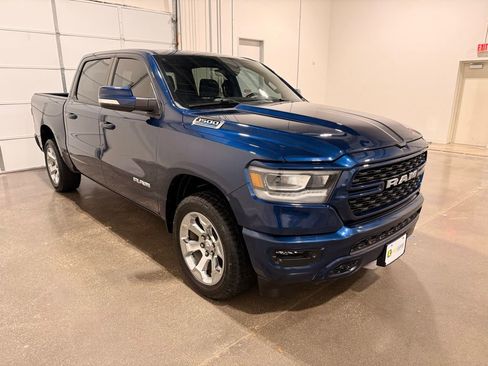 Used 2022 RAM 1500 Big Horn AWD/4WD image 3