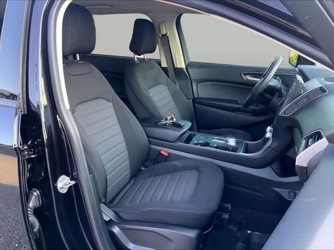 Used 2024 Ford Edge SE AWD/4WD image 9