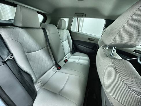Used 2025 Toyota Corolla Cross L image 24