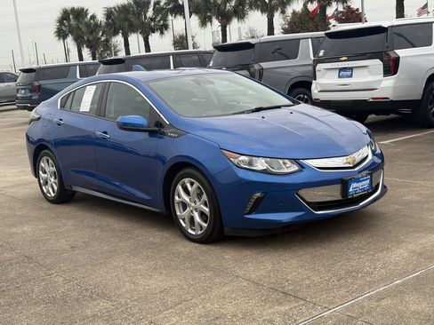 Used 2017 Chevrolet Volt Premier w/ Driver Confidence II Package image 5