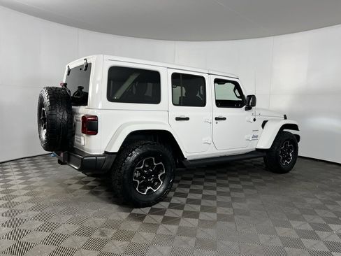 Used 2023 Jeep Wrangler Unlimited Sahara image 7