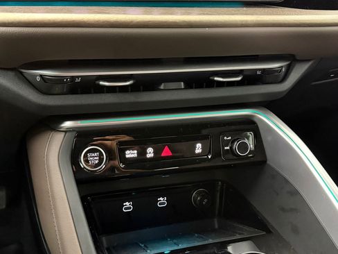 Certified 2025 Audi Q5 Premium w/ Convenience Package image 29