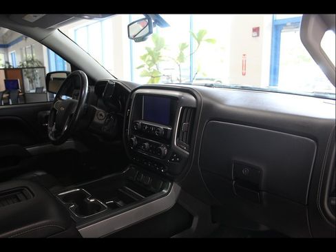Used 2017 Chevrolet Silverado 1500 LTZ Z71 w/ LTZ Plus Package AWD/4WD image 23