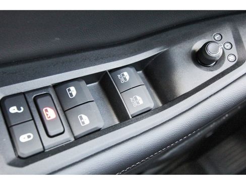 Used 2023 Jeep Grand Cherokee L Limited w/ Luxury Tech Group II image 21