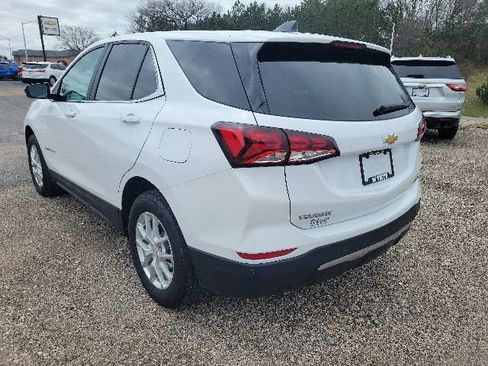 Used 2023 Chevrolet Equinox LT AWD/4WD image 9