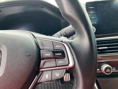 Used 2018 Honda Accord Sport image 15