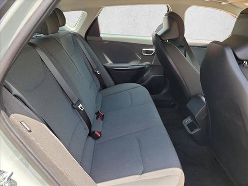 Used 2025 Kia K4 FWD image 16