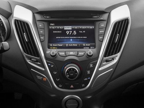 Used 2017 Hyundai Veloster Value Edition image 13