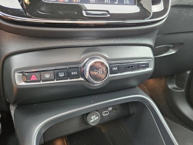 Certified 2023 Volvo C40 P8 Recharge Ultimate AWD/4WD image 26