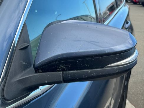 Used 2019 Toyota Highlander XLE image 9