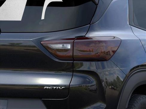 New 2026 Chevrolet TrailBlazer ACTIV FWD image 11