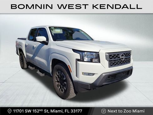 Used 2022 Nissan Frontier SV image 1