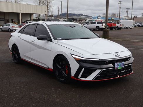 Used 2025 Hyundai Elantra N image 10