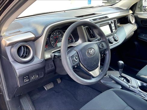 Used 2014 Toyota RAV4 LE FWD image 13