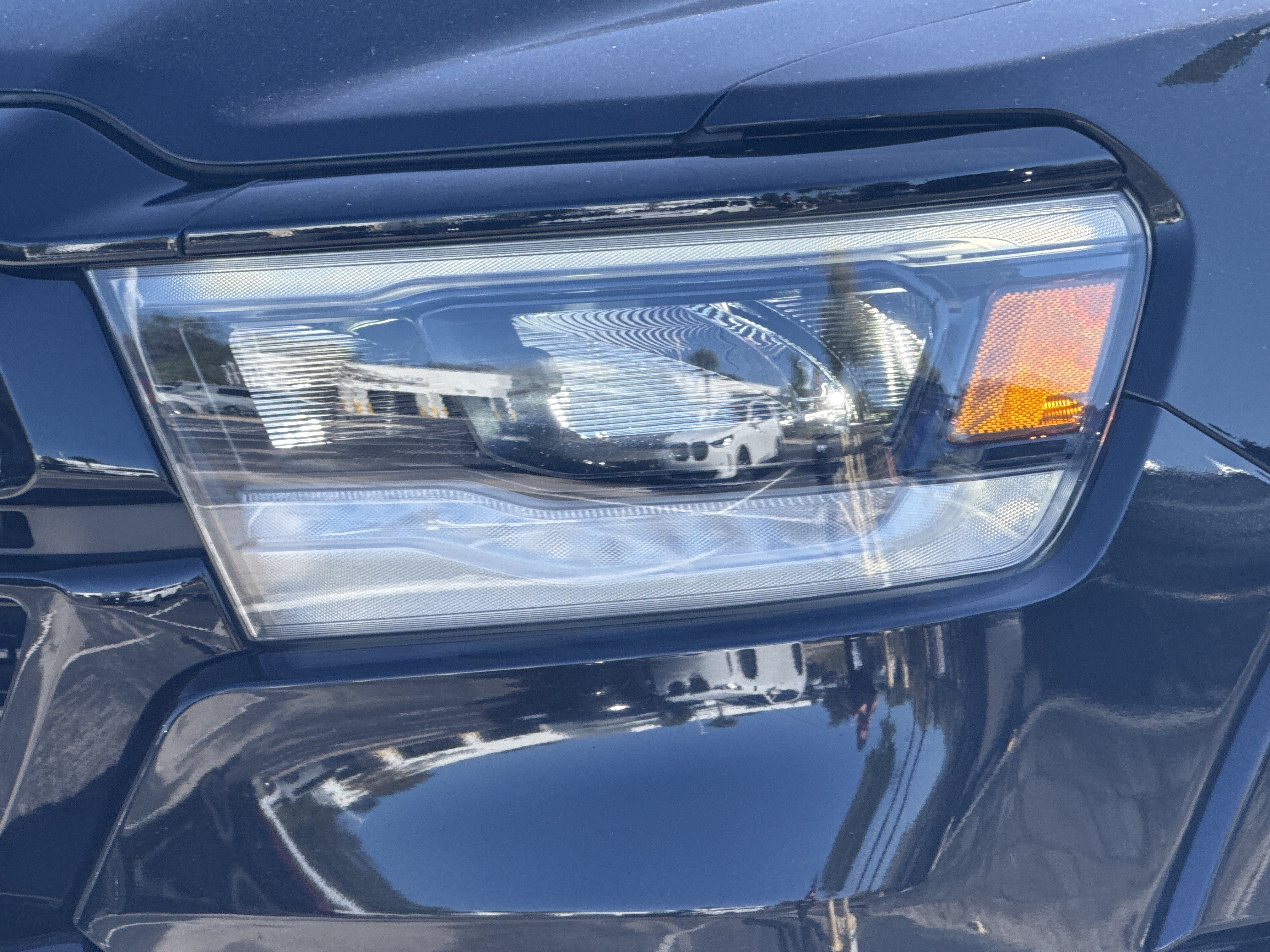Used 2021 RAM 1500 Laramie AWD/4WD image 6