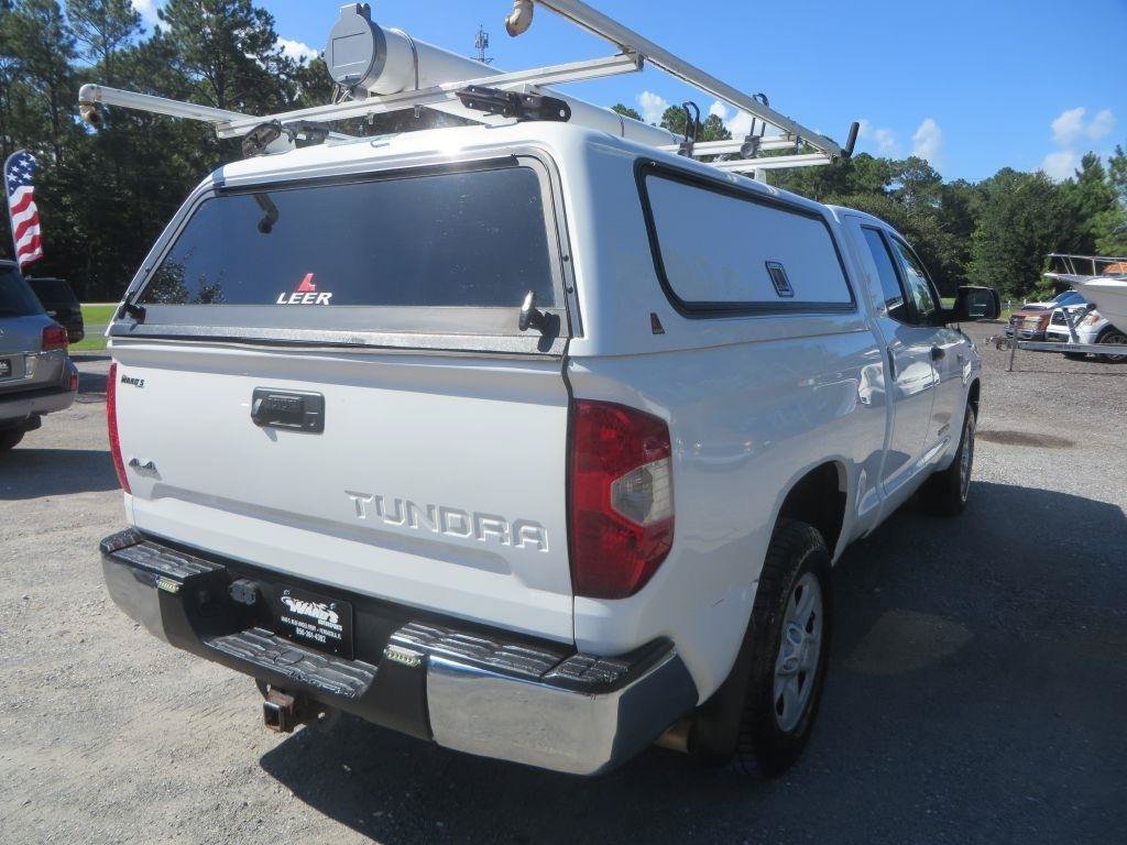 Used 2018 Toyota Tundra SR5 AWD/4WD image 6