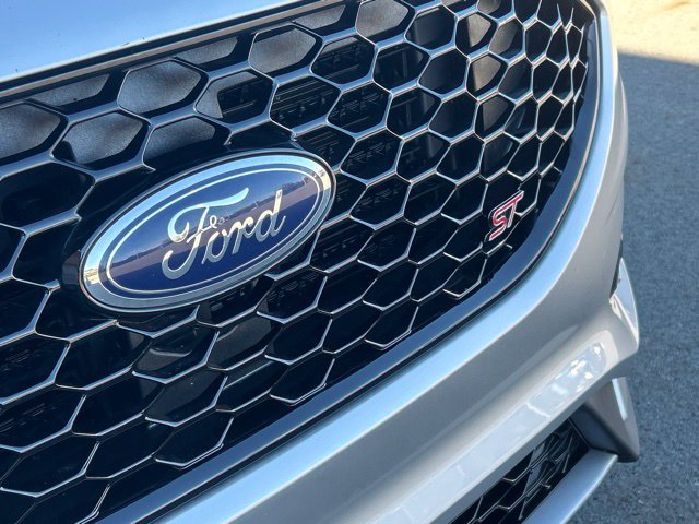 Used 2019 Ford Edge ST w/ Convenience Package AWD/4WD image 11