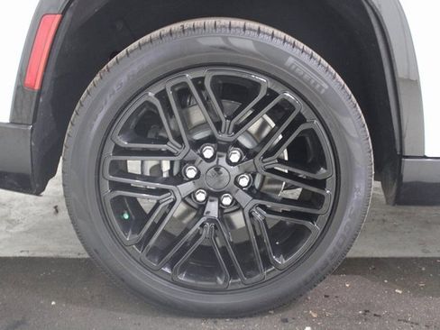 Used 2023 Jeep Wagoneer Series II image 33