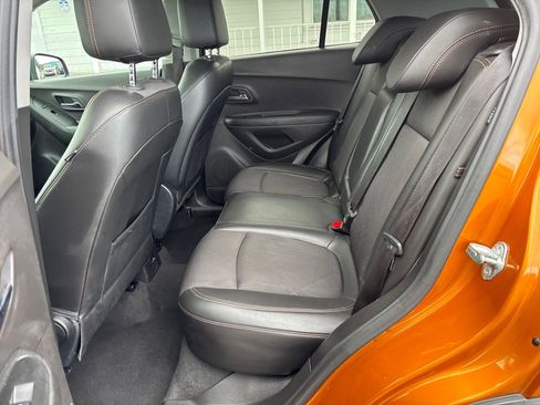 Used 2017 Chevrolet Trax LT w/ LT Convenience Package image 13