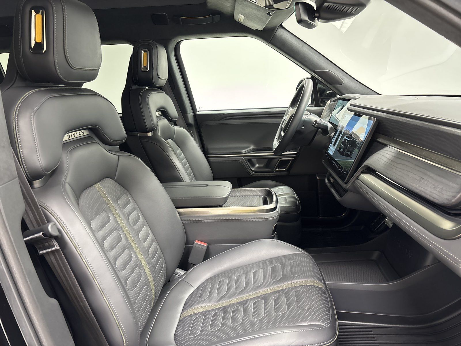 Used 2023 Rivian R1S Adventure Quad AWD/4WD image 24