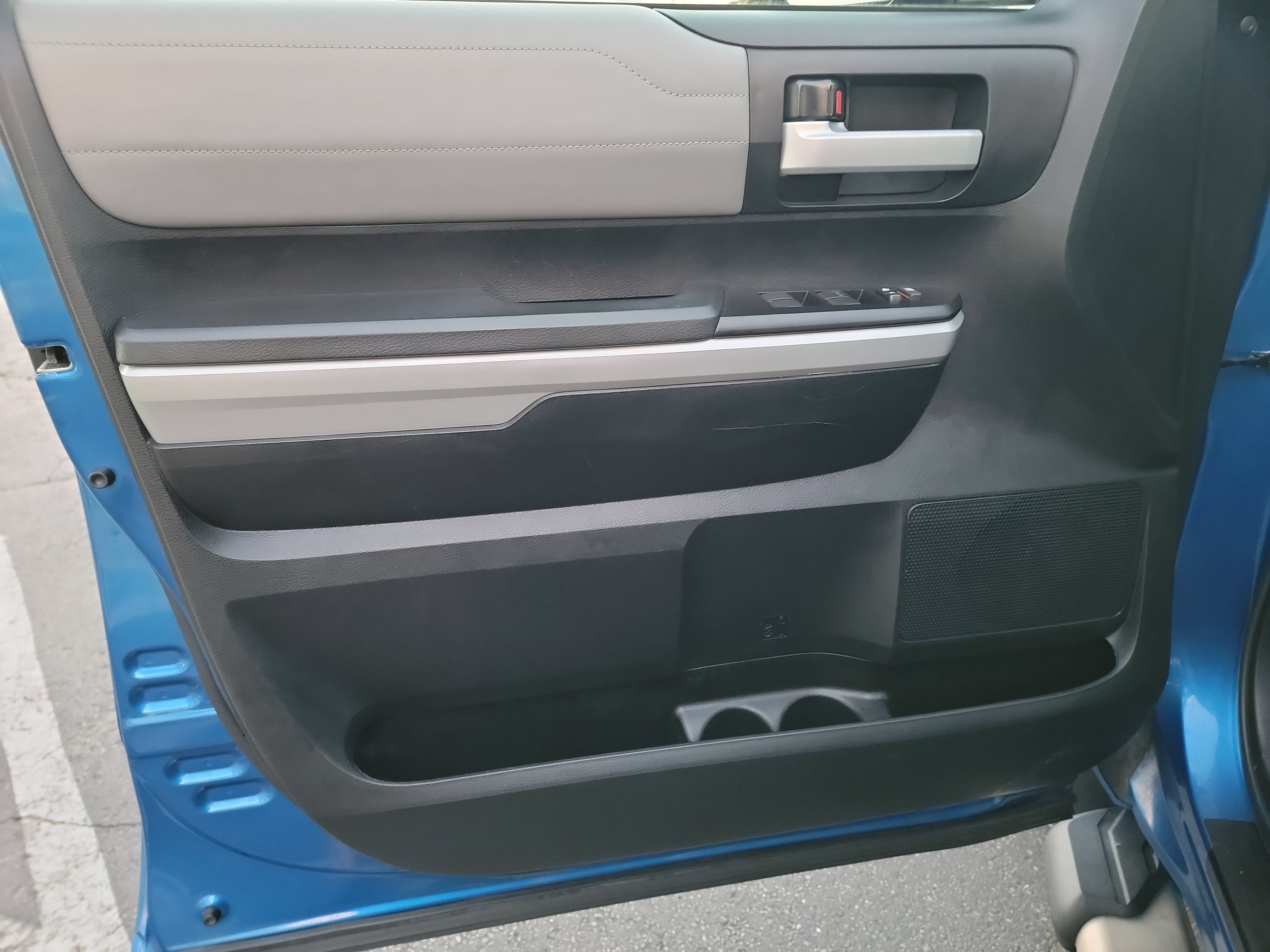Used 2018 Toyota Tundra Limited AWD/4WD image 13
