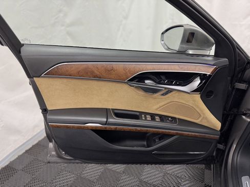 Used 2019 Audi A8 L 3.0T w/ Luxury Package image 17
