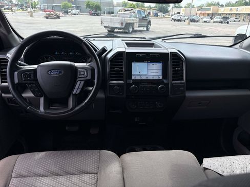 Used 2017 Ford F150 XLT w/ Equipment Group 302A Luxury AWD/4WD image 8