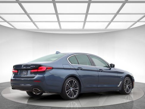 Used 2023 BMW 530e xDrive w/ Premium Package AWD/4WD image 6