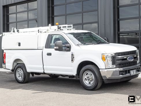Used 2017 Ford F250 XL w/ Power Equipment Group RWD image 7