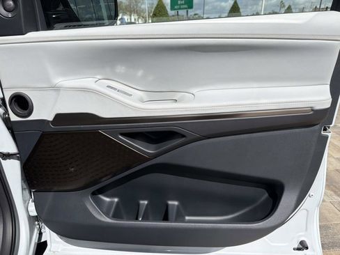 New 2026 Lincoln Navigator L Black Label image 17