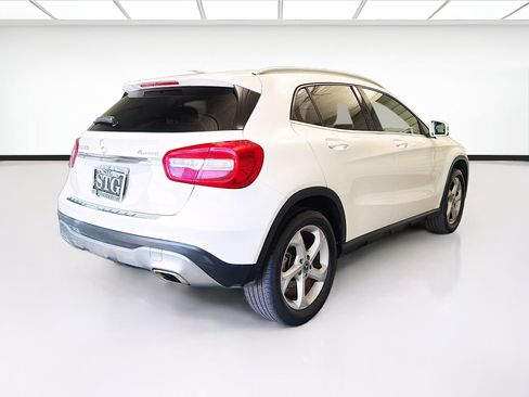 Used 2019 Mercedes-Benz GLA 250 4MATIC image 4