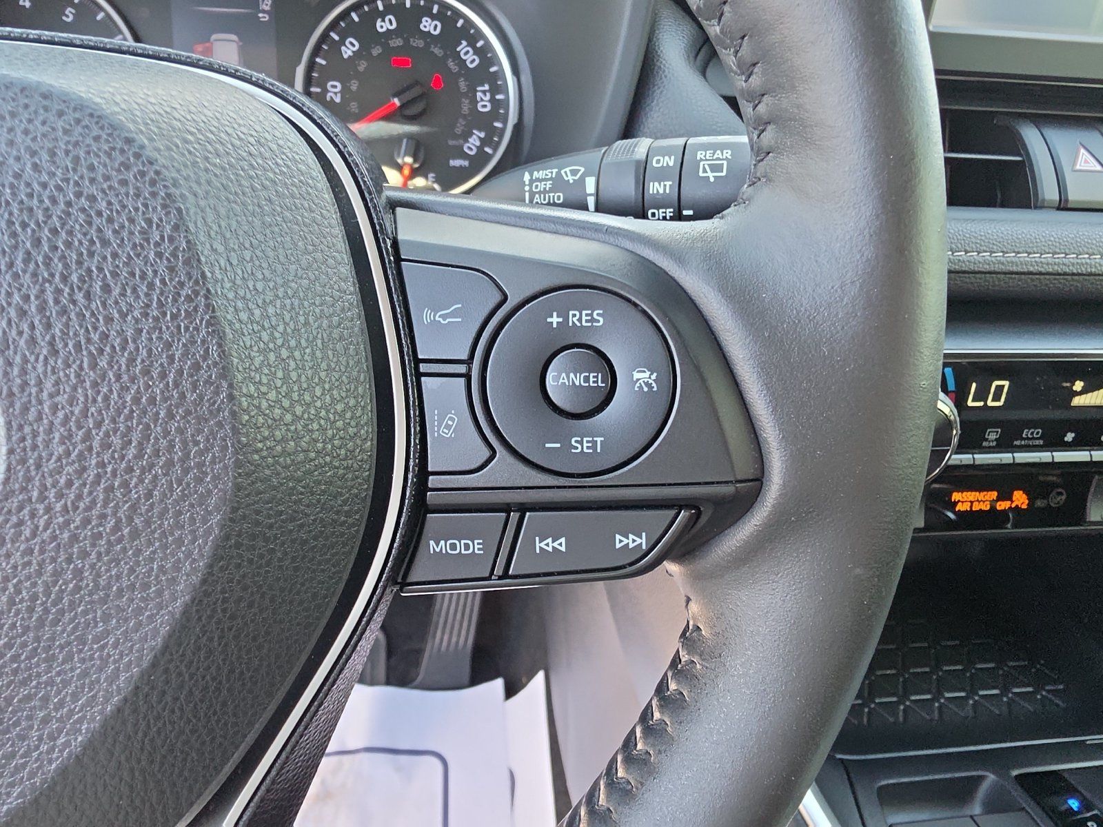 Used 2019 Toyota RAV4 XLE w/ Convenience Package AWD/4WD image 24