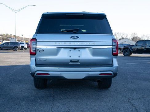 Used 2024 Ford Expedition Limited image 4