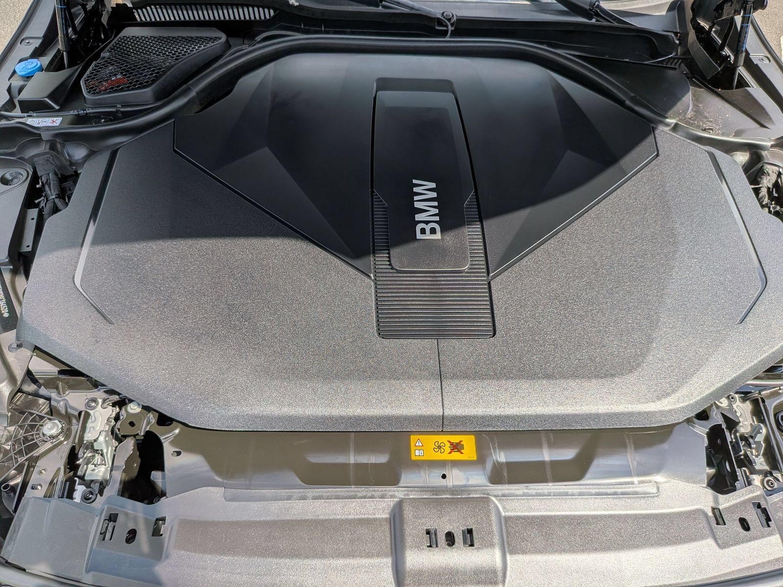 Used 2025 BMW i5 eDrive40i RWD image 42