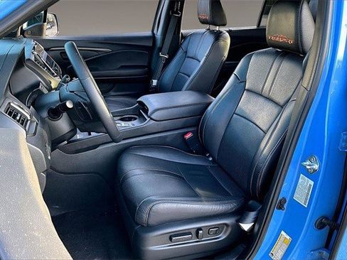 Certified 2024 Honda Passport TrailSport image 19