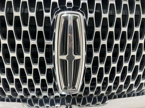 Used 2019 Lincoln Navigator L Reserve image 30