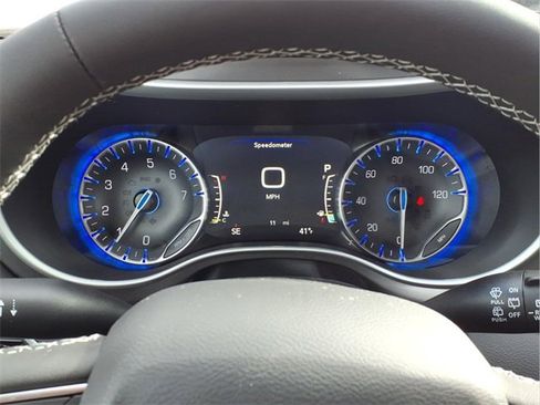 New 2026 Chrysler Voyager LX image 21