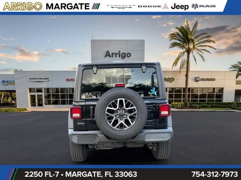 Used 2023 Jeep Wrangler Unlimited Sport AWD/4WD image 6