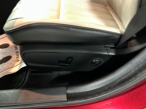 Used 2018 Chrysler 300 S w/ 300S Premium Group image 13