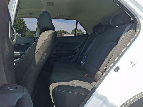 Used 2025 Hyundai Venue SEL FWD image 10