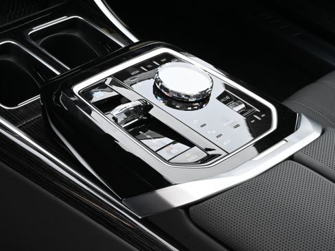 New 2026 BMW i7 xDrive60 AWD/4WD image 21