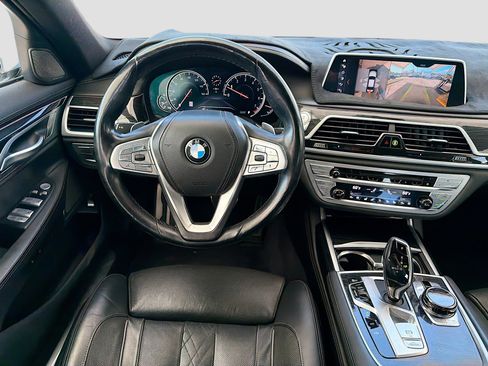 Used 2019 BMW 740i w/ Executive Package image 17