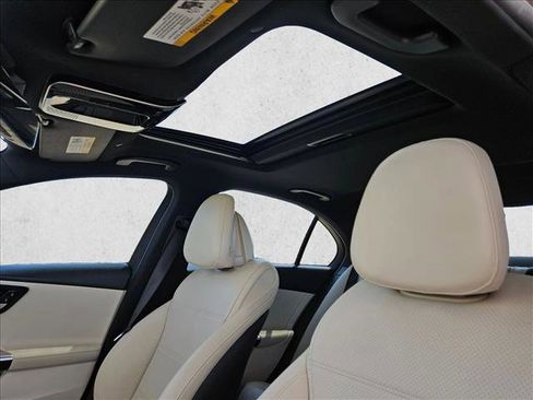 Used 2022 Mercedes-Benz C 300 Sedan image 16