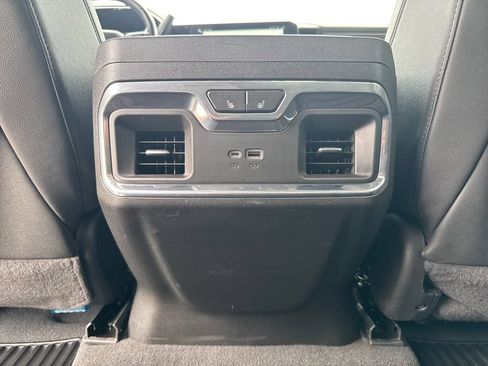 Used 2024 Chevrolet Silverado 2500 LTZ w/ LTZ Convenience Package AWD/4WD image 40