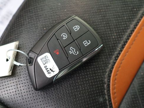 Used 2024 GMC Sierra 2500 AT4 w/ AT4 Premium Plus Package image 43