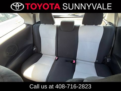 Used 2014 Toyota Yaris L FWD image 6