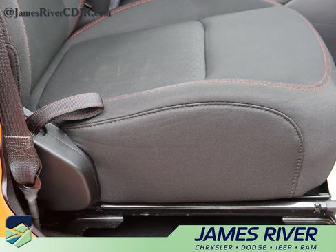 Used 2020 Jeep Gladiator Rubicon image 10