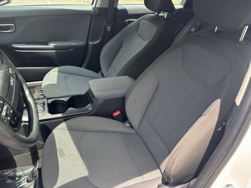 Used 2025 Kia K4 FWD image 32